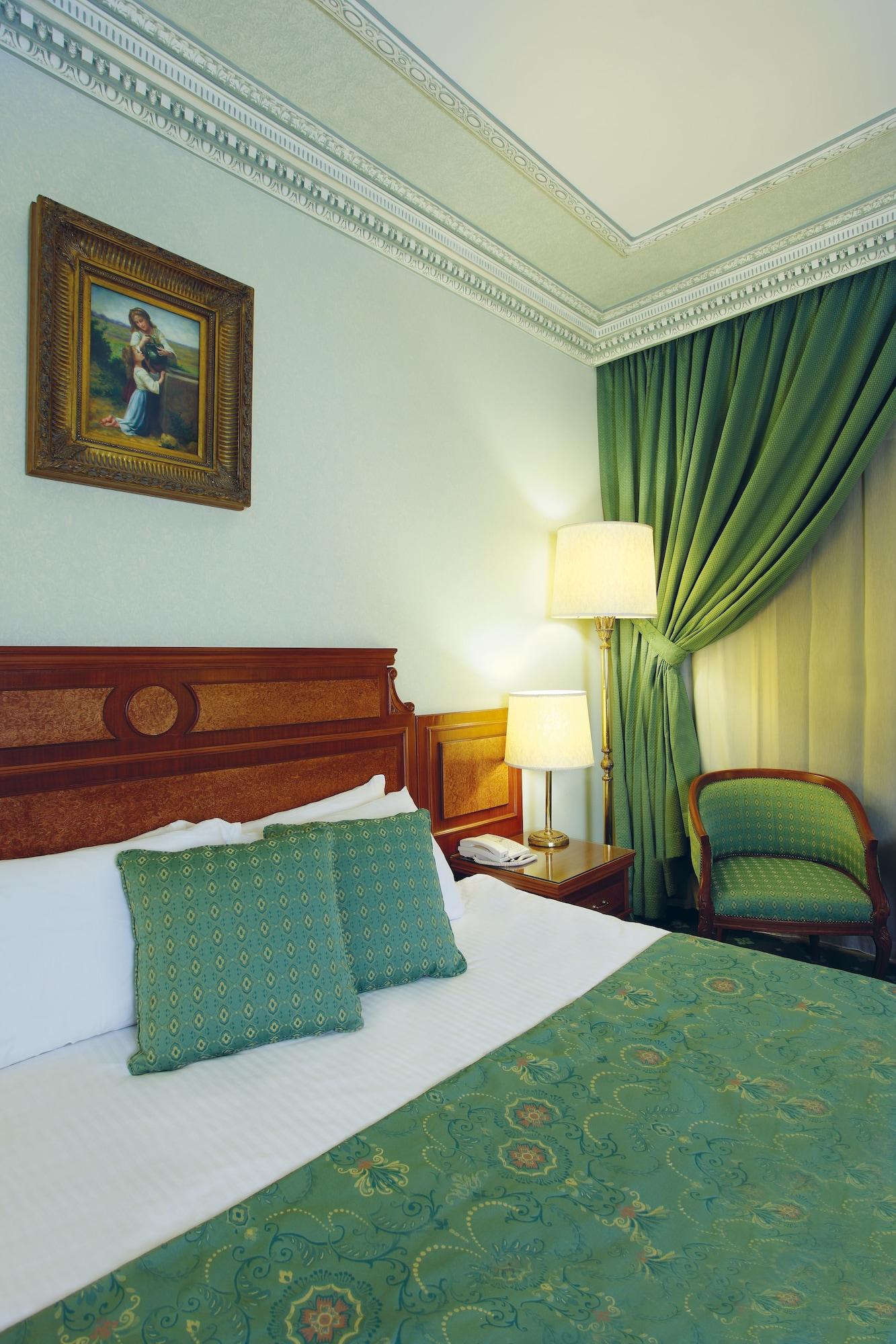 Serenada Golden Palace - Boutique Hotel Beirut Exterior photo