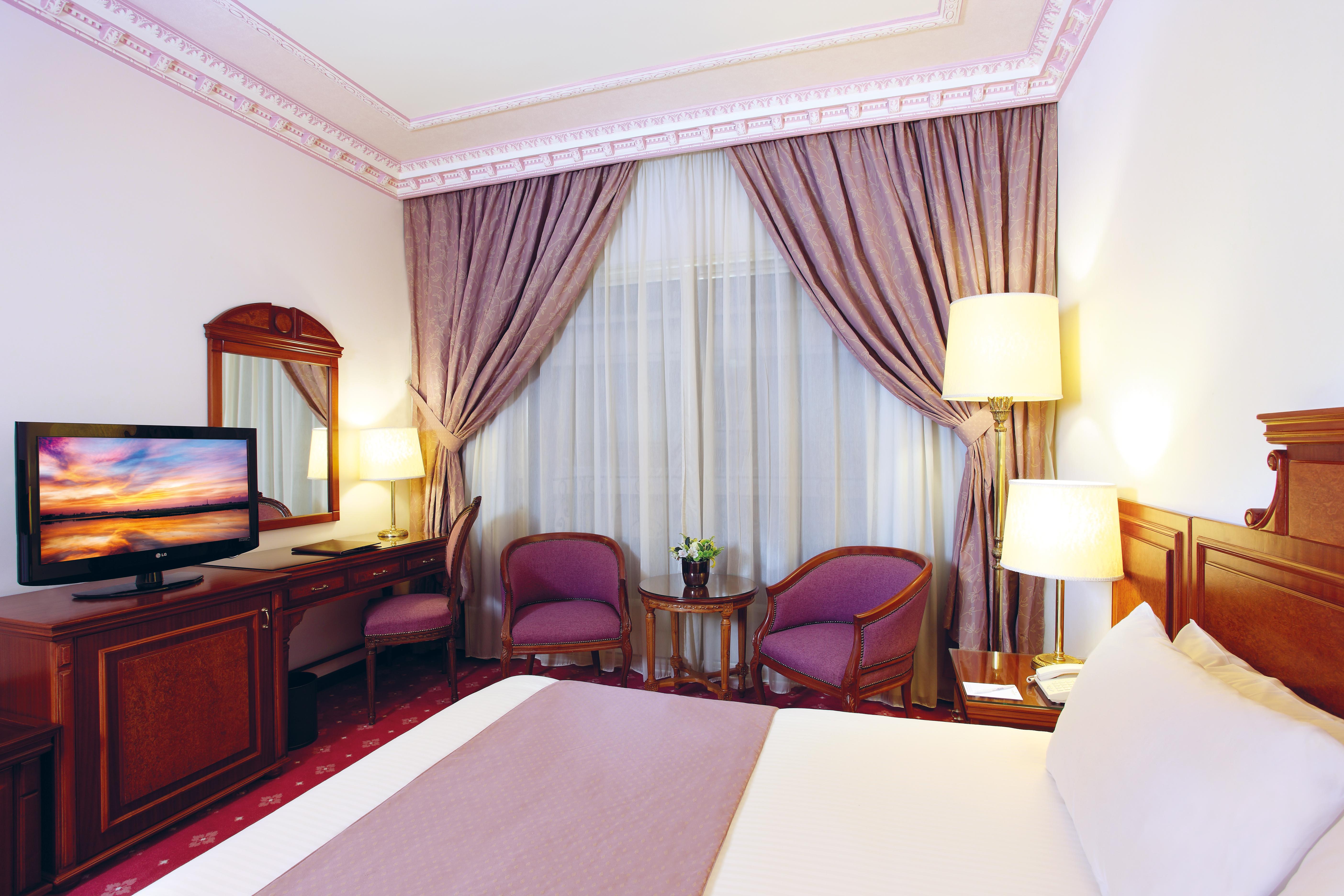 Serenada Golden Palace - Boutique Hotel Beirut Exterior photo