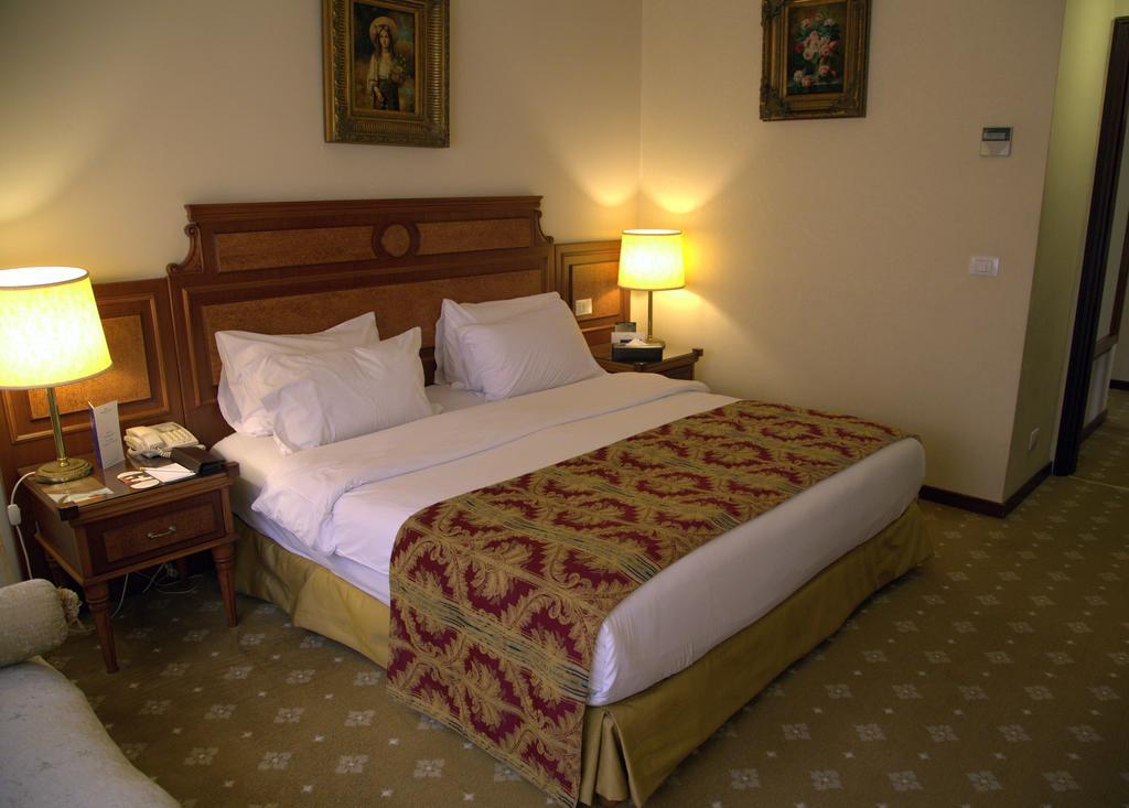 Serenada Golden Palace - Boutique Hotel Beirut Exterior photo