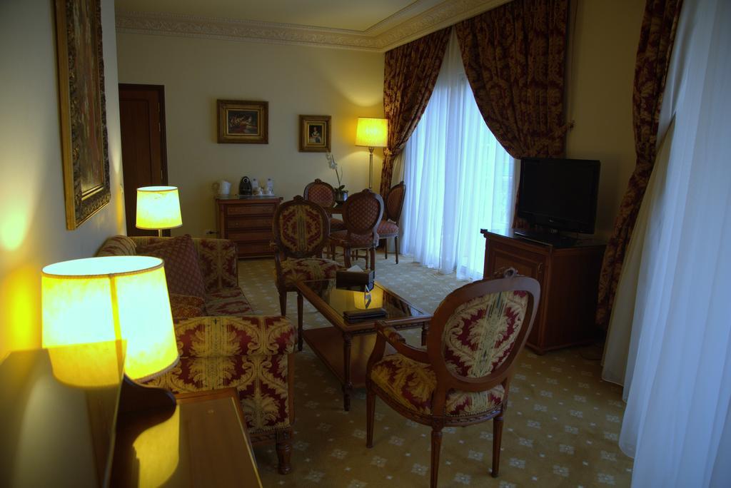Serenada Golden Palace - Boutique Hotel Beirut Exterior photo